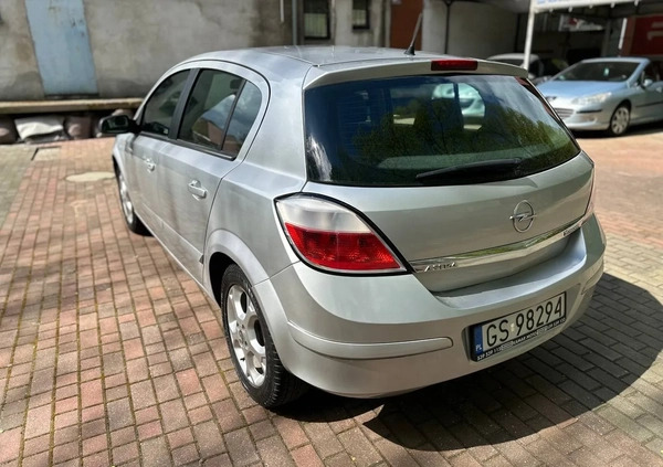 Opel Astra cena 7600 przebieg: 195002, rok produkcji 2004 z Gdańsk małe 29